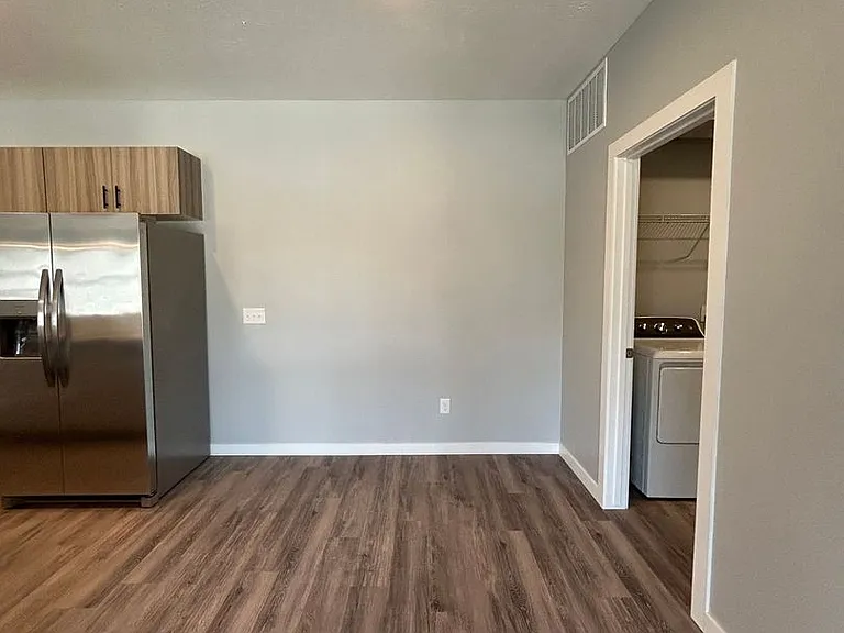 2723 Adams St — Photo 39