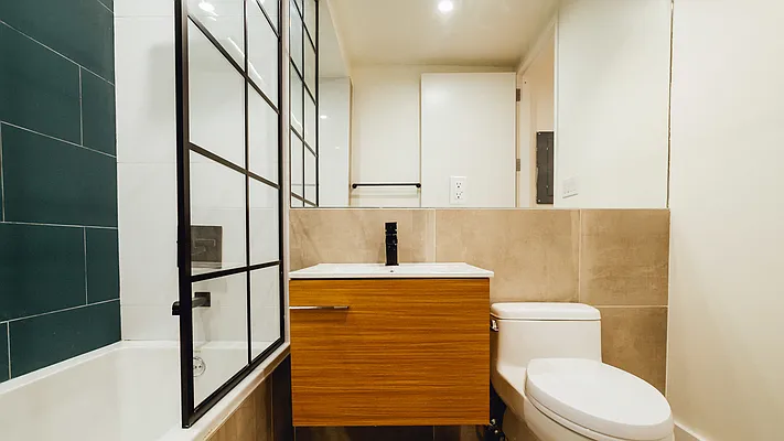 Rented by Nooklyn NYC LLC | media 12