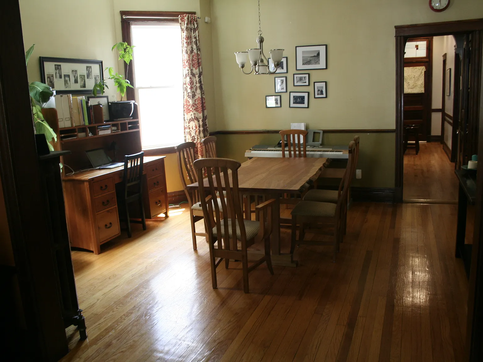 3 bed, 1000 sqft, $2,600 — Photo 2