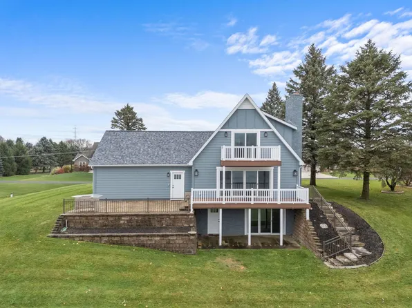 2590 E Lapoint Dr, Milford, IN 46542