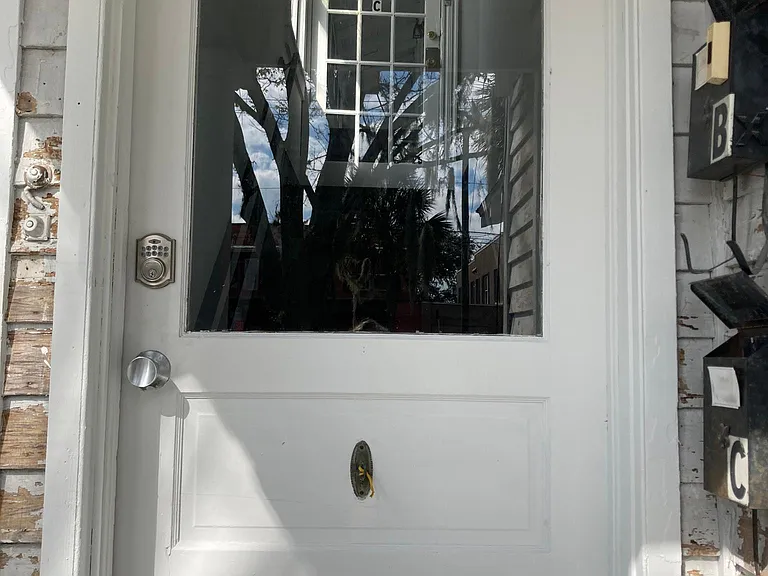 136 King St #B — Photo 2