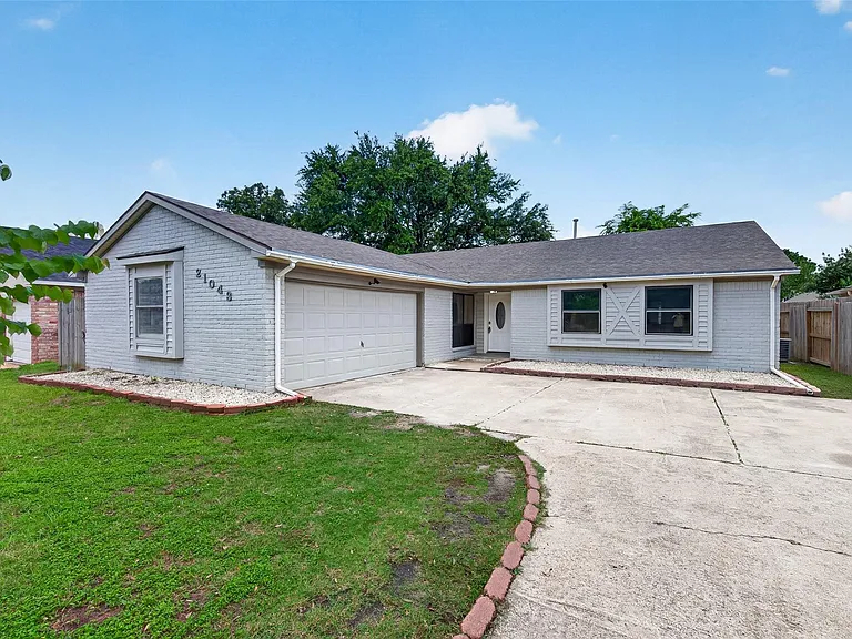 21043 Northern Colony Ct — Photo 1