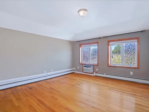 65-36 Metropolitan Avenue image 23 of 33