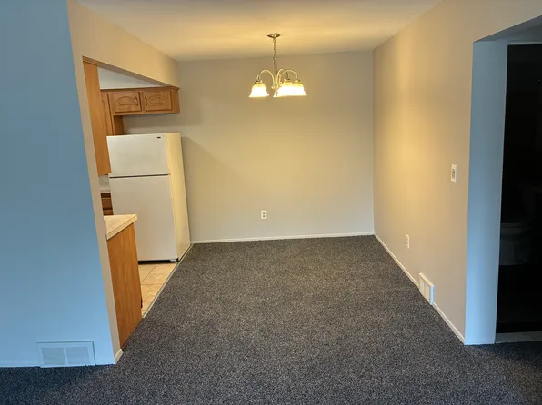 25661 Lahser Rd APT 12, Southfield, MI 48033