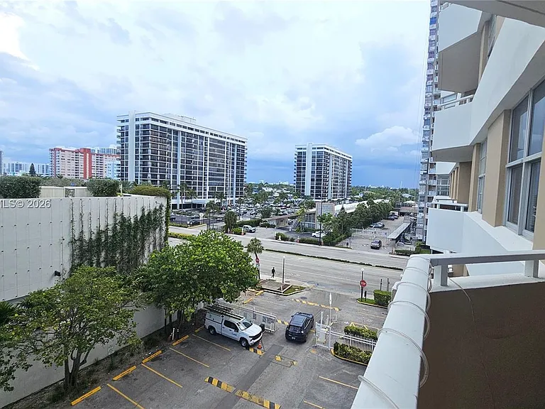 1980 S Ocean Dr #4L — Photo 22