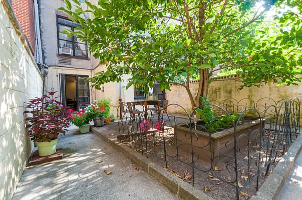 Rented by Keller Williams NYC | media 14