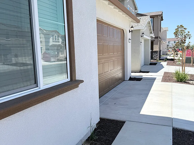 12628 Hereford Ave — Photo 1