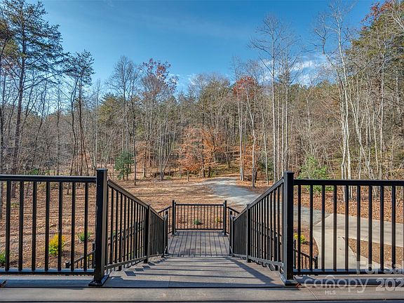 5th image of 152 Golden Creek Trl