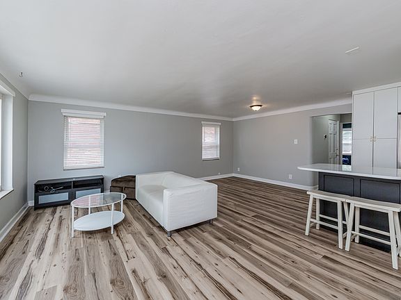3rd image of 7014 Dartmouth Ave