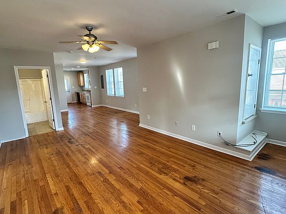 3rd image of 213 & 215 N Broad St #213