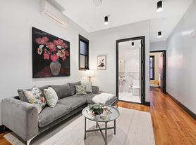 7 Saint Pauls Ave