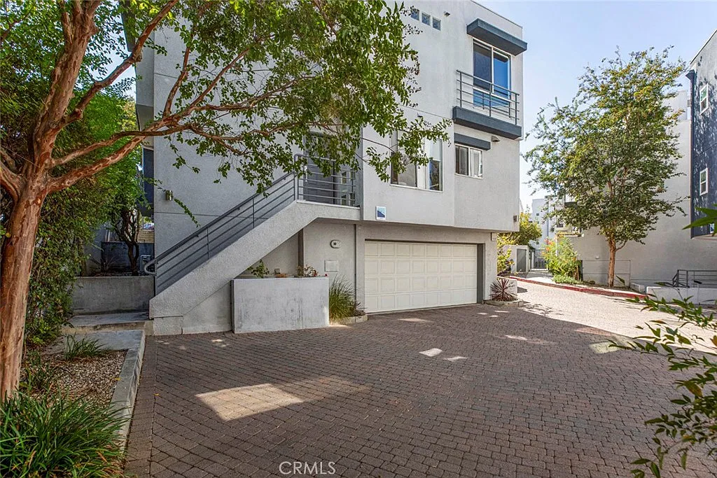 3 bed, 1511 sqft, $6,000 — Photo 1
