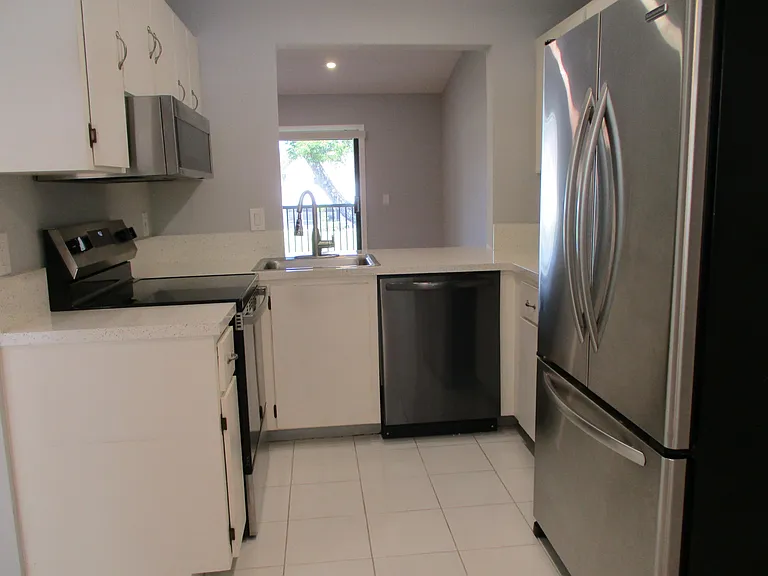 23398 SW 57th Ave #306 — Photo 7