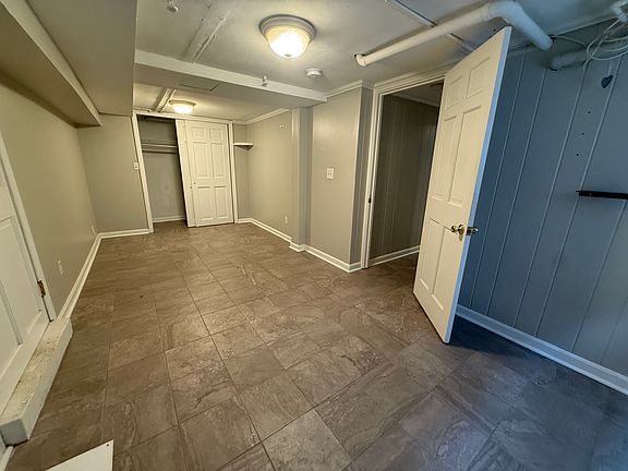 4th image of 264 Main St APT 4