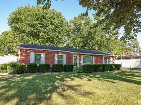 98 S Lester St, Bloomfield, IN 47424