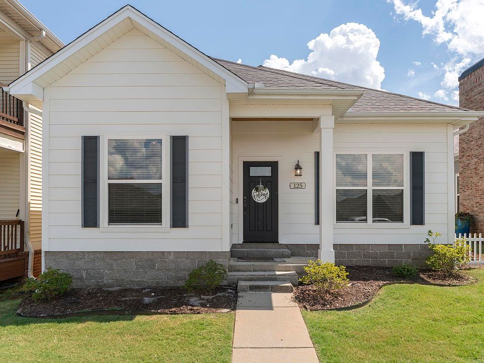 1st image of 125 Melville Dr