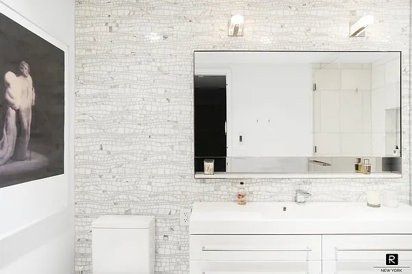 Rented by R New York | media 27