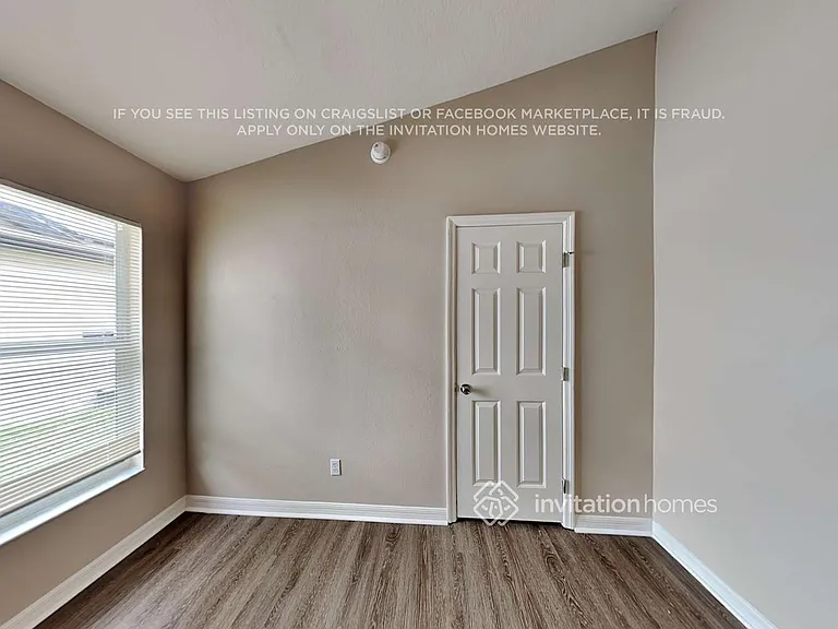723 Berwick Dr — Photo 14