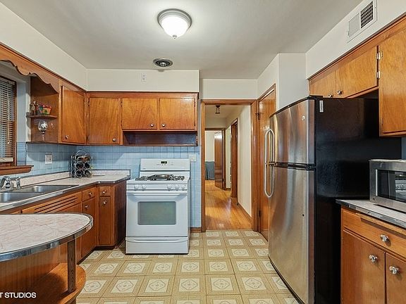 1st floor kitchen