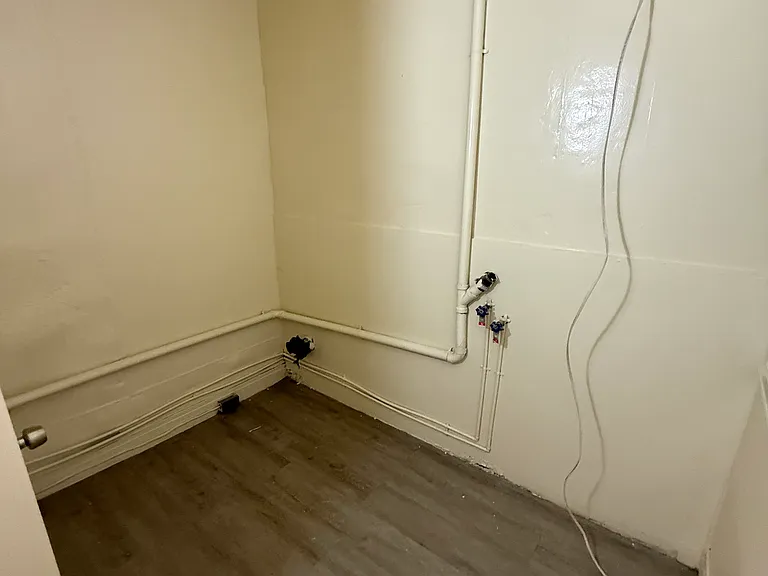 99 Saint Joseph Ave #1 — Photo 9