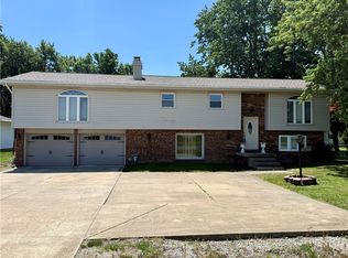 505 W Forsyth Rd, Forsyth, IL 62535