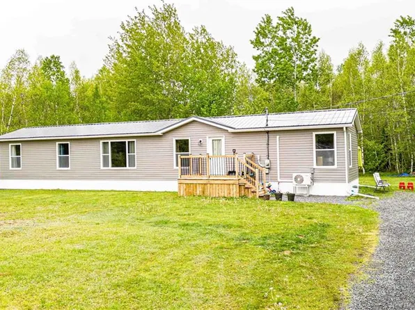 142 Brandon St, Lincoln, NB E3B 0M4
