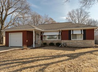 914 10th Ave NE, Rochester, MN 55906