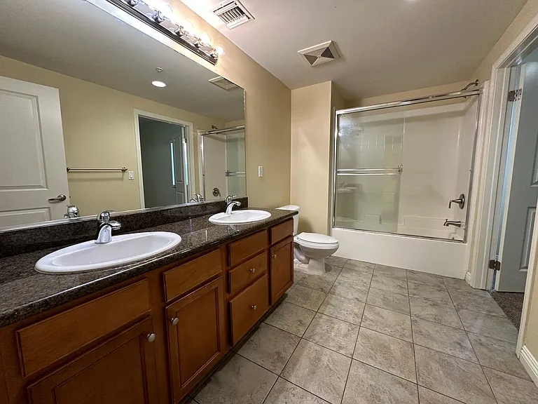 Bella Villa - Laurel — Photo 12