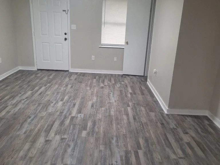 4625 Hubert St #G — Photo 2