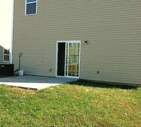 4th image of 9003 Newfield St