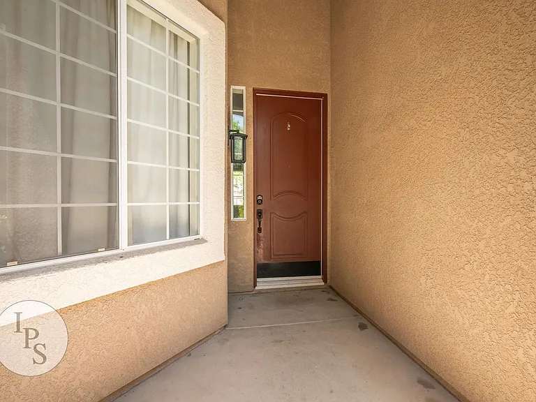 2389 Prescott Ave — Photo 4