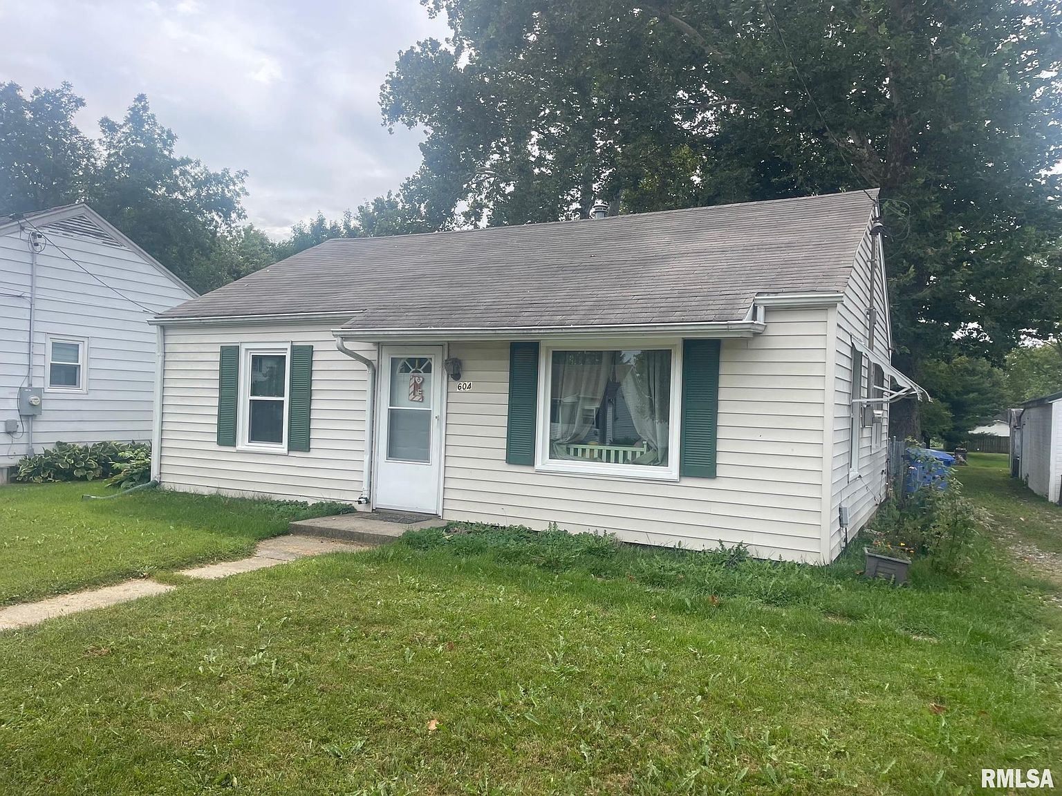 604 W Washington St, Athens, IL 62613 Zillow