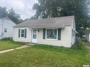 604 W Washington St, Athens, IL 62613