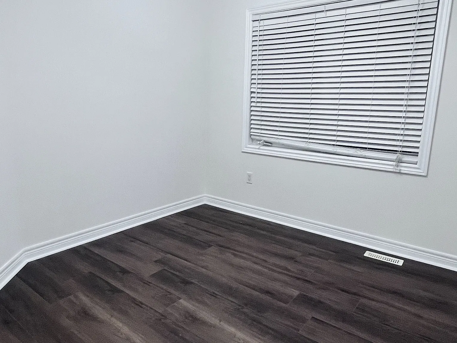3 bed, $3,000 — Photo 4