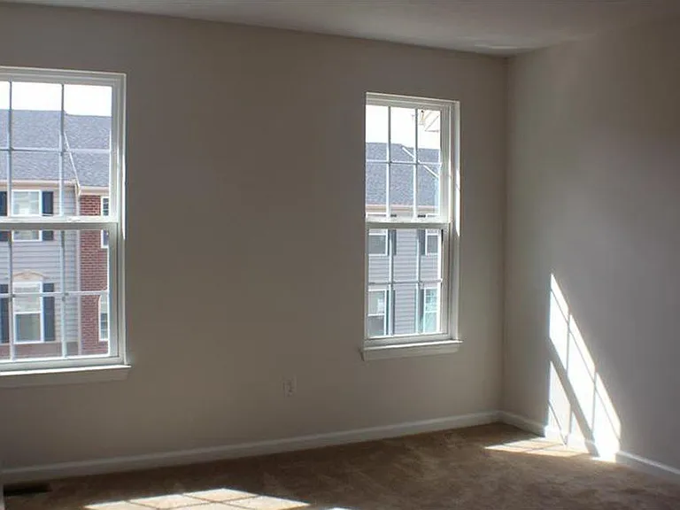 2302 Pointe View Dr — Photo 9