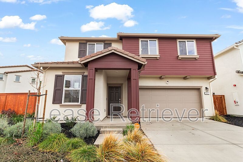 1st image of 420 Manhattan Dr