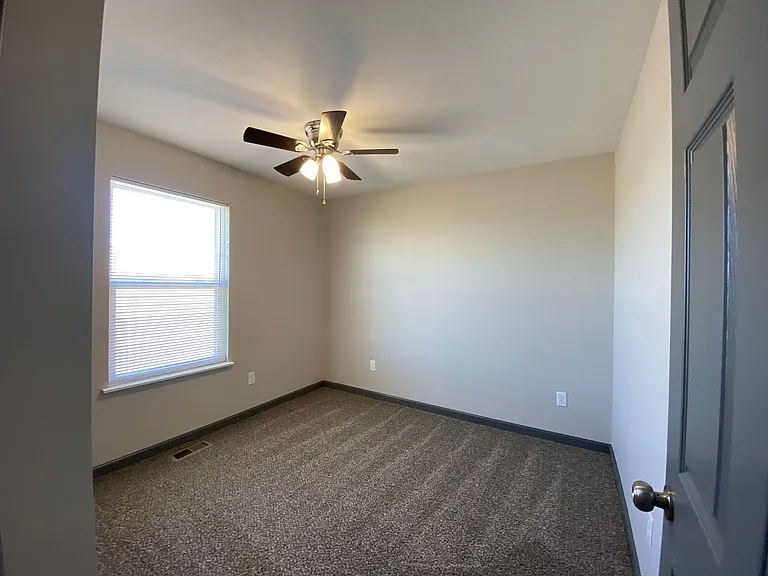 Longview Meadows - Montgomery City MO — Photo 45