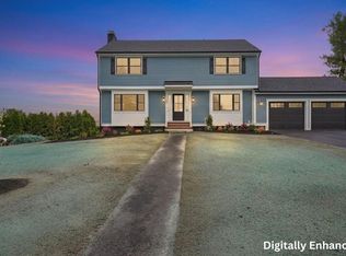 105 Stafford Rd, Lowell, MA 01852