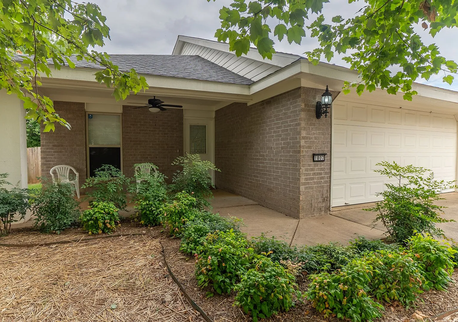 4 BR/2.5 BA Duplex in East Fayetteville — Photo 1