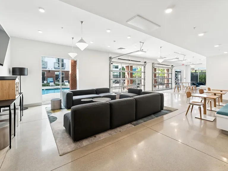 The Point on 38th Apartments — Photo 6