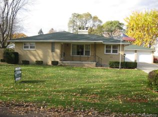 1552 Vermont Ave, Marysville, MI