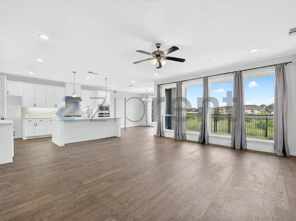 205 Somerset Dr, Lewisville, TX 75056