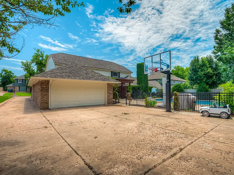 11105 Leaning Elm Rd — Photo 51