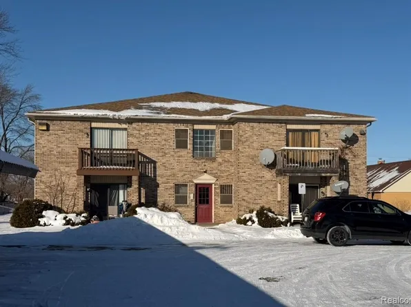 286 E Thirteen Mile Rd APT 203, Madison Heights, MI 48071