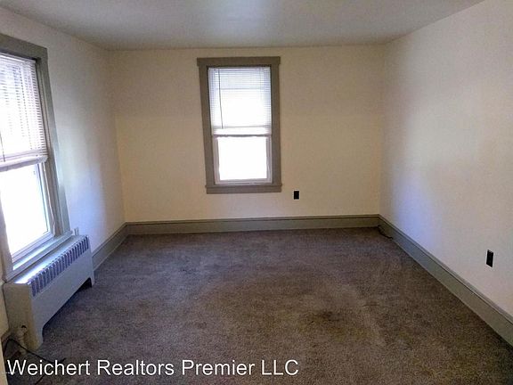 5th image of 322 Broad St APT 2