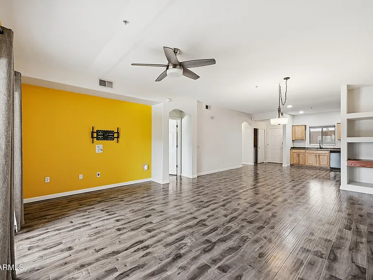 920 E Devonshire Ave #2027 — Photo 3