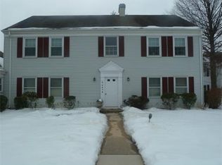 665 N Yorktown Ln #B, Monroe Township, NJ 08831
