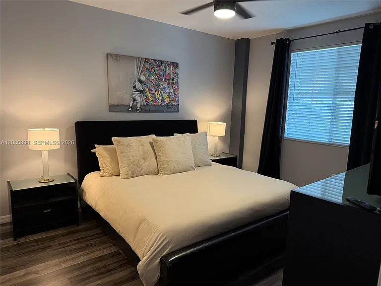 250 NE 3rd Ave #1210 — Photo 8