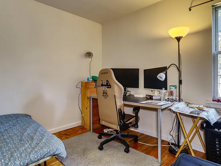 210 New York Ave #2 — Photo 9