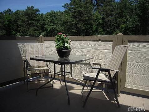1st image of 25 Glen Hollow Dr #19